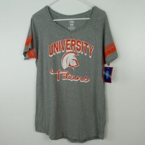 University Titans High School T-shirt XL Gray